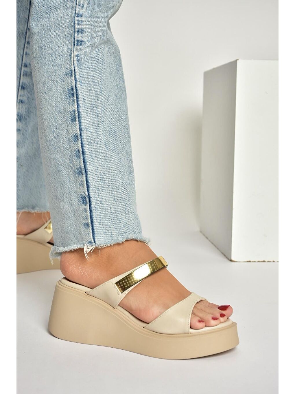 Bej Kadın Terlik Y973518509-1