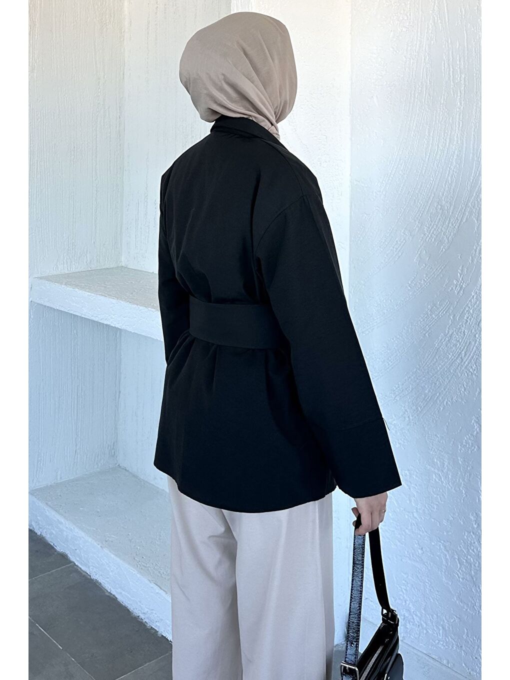 Siyah Bel Kuşaklı Tesettür Tunik-2