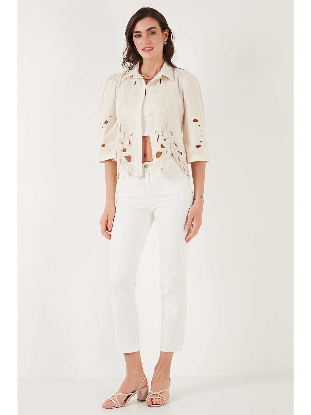 Ekru Pamuklu Slim Fit Nakış İşlemeli Ajurlu Gömlek 676284-1