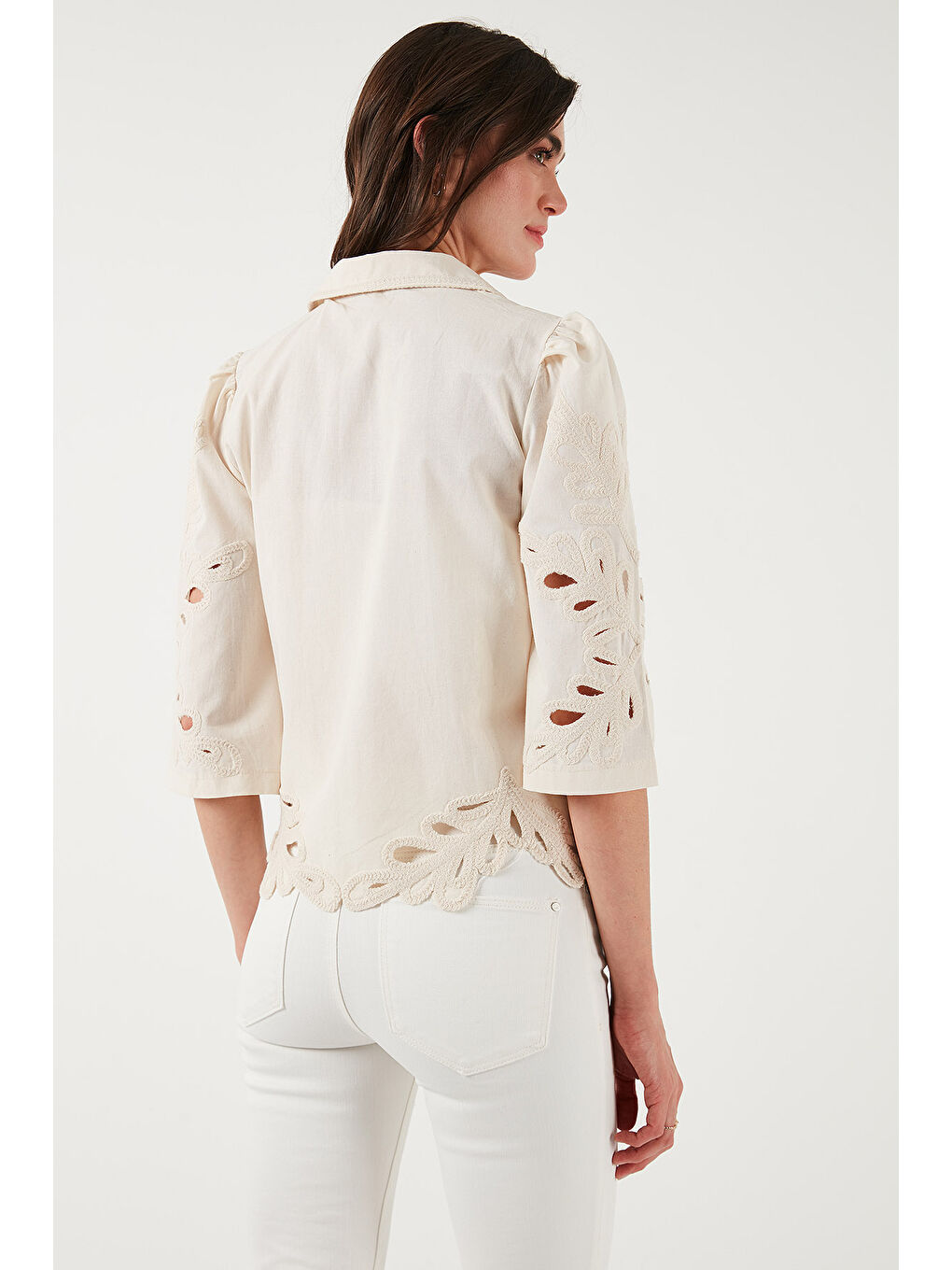 Ekru Pamuklu Slim Fit Nakış İşlemeli Ajurlu Gömlek 676284-6