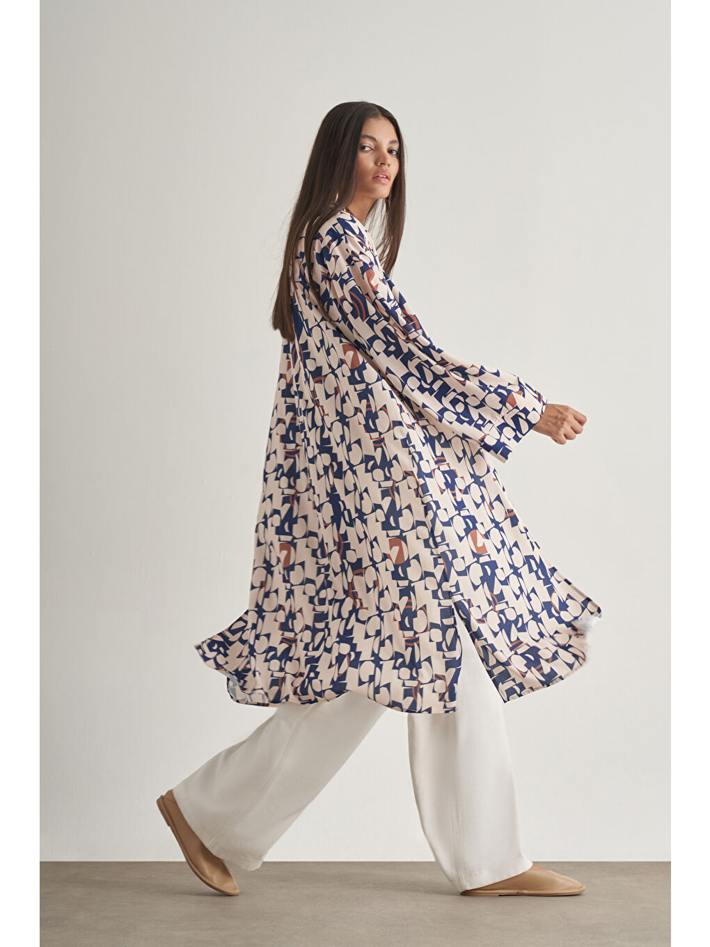 Siyah Keten Dokulu Naturel Desenli Uzun Kimono Üst-2