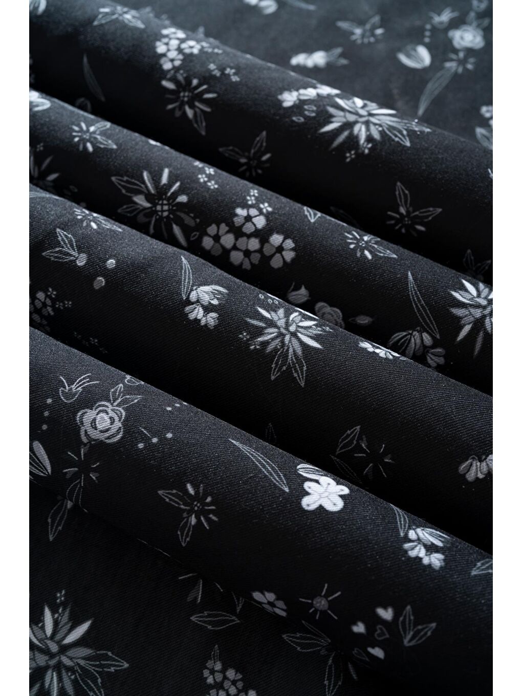 Siyah Kadın Digital Baskılı Çiçek Desen Soft Eşarp-3