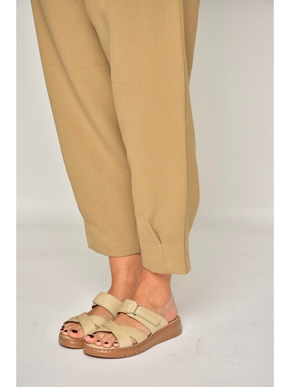 Bej Kadın Terlik Y555532503-4