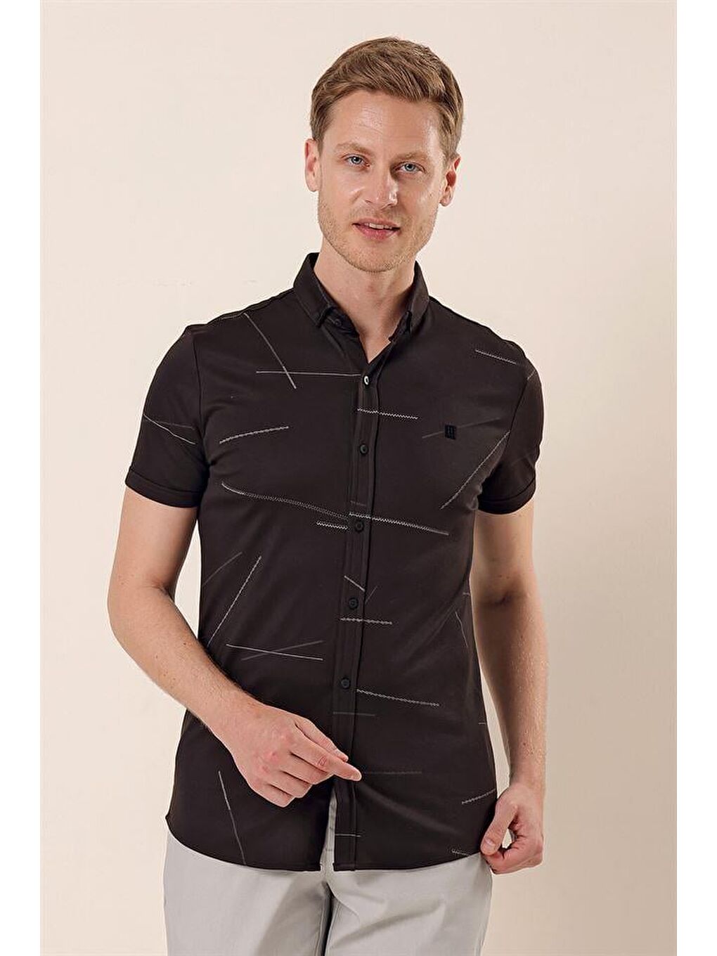 Siyah Kısa Kollu Örme Düğmeli Yaka Cepsiz Pamuklu Casual Slim Fit Dar Kesim Gömlek 1004230202-2