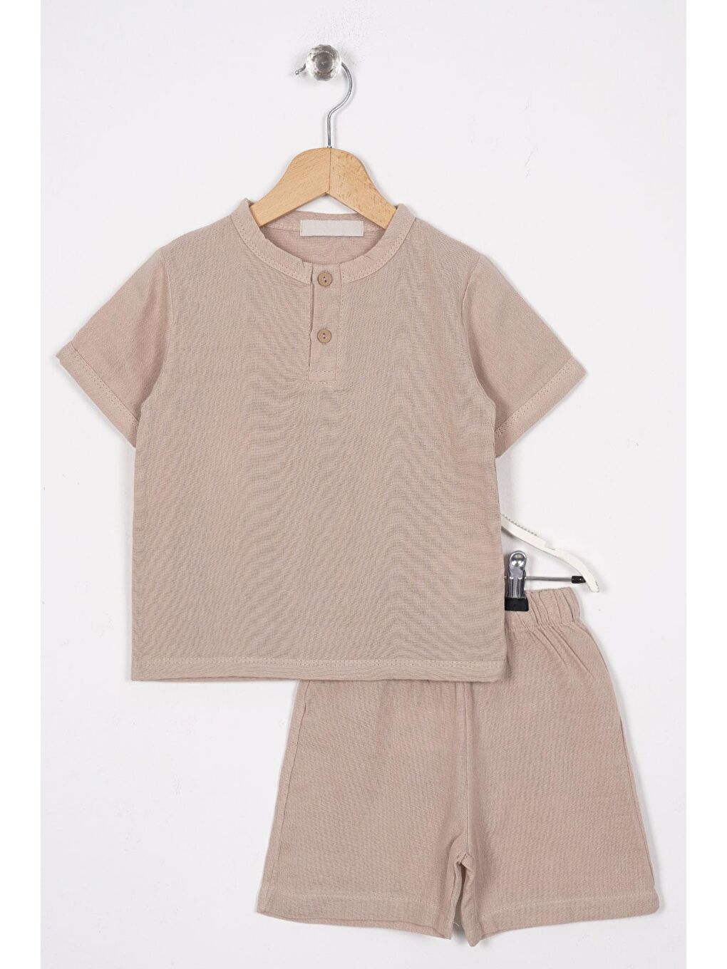 Bej Bisiklet Yaka Düğme Detaylı Erkek Çocuk Şortlu Takım