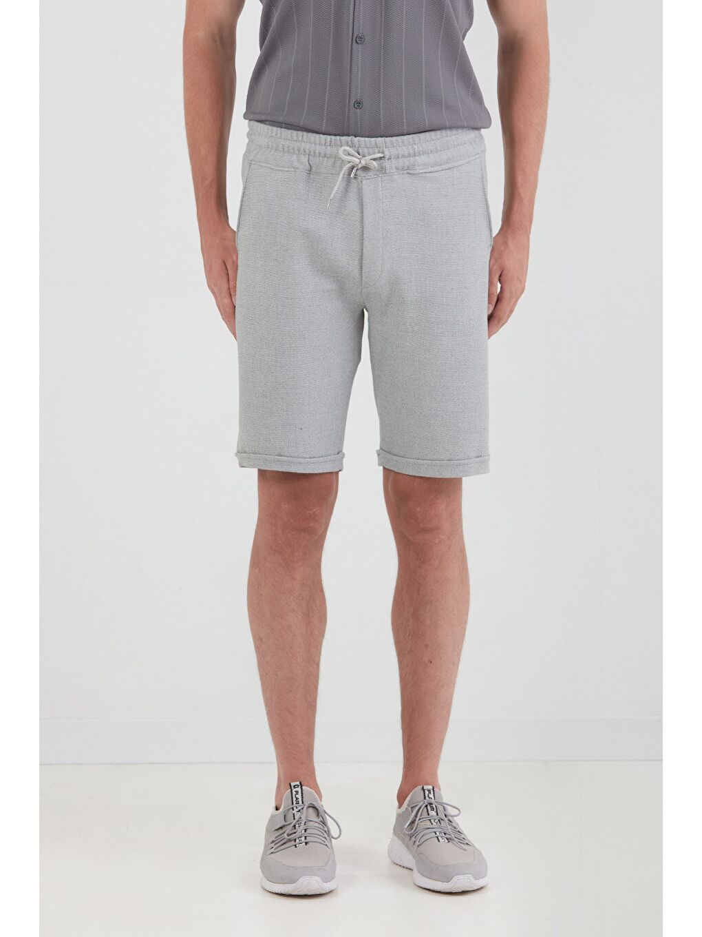 Gri Kırçıllı Beli Lastikli Duble Paça Cepli Şort-4