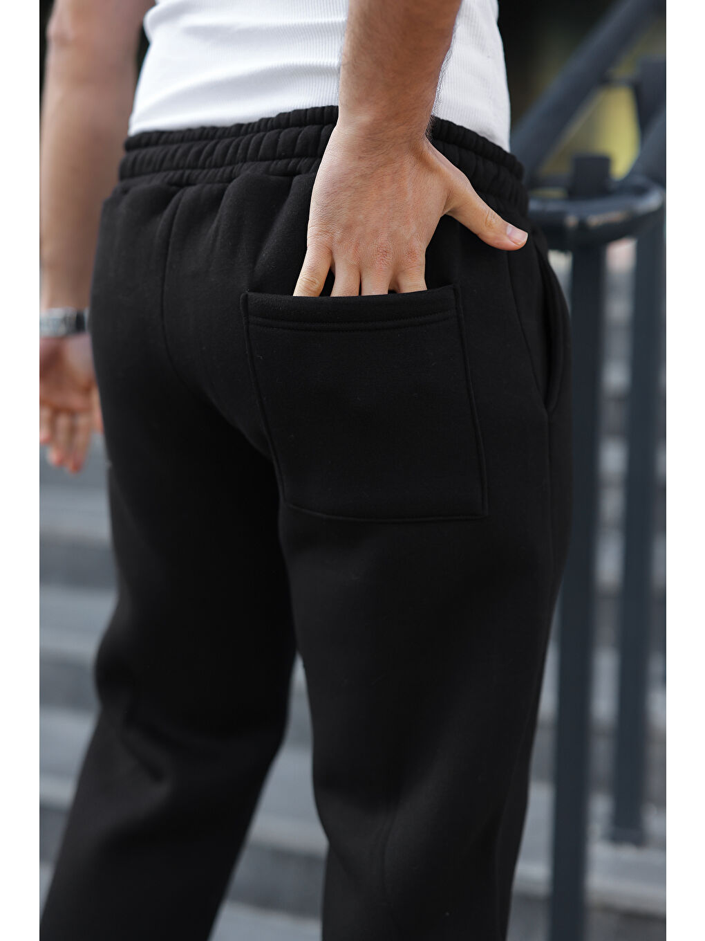 Erkek Bol Paça Beli Lastikli Siyah Eşofman Altı-2