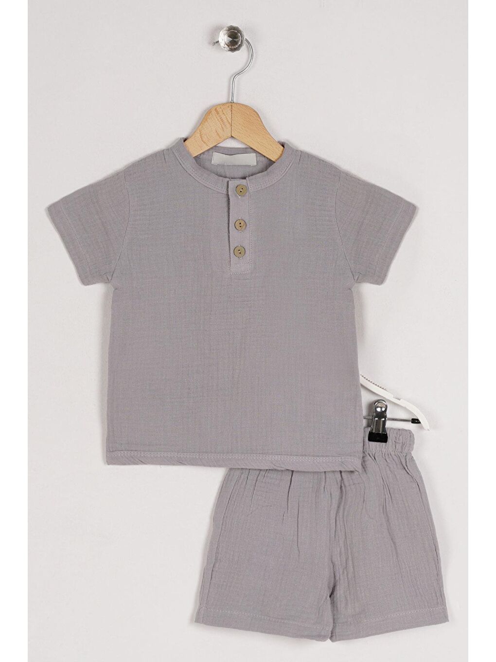 Gri Bisiklet Yaka Düğme Detaylı Erkek Çocuk Şortlu Takım