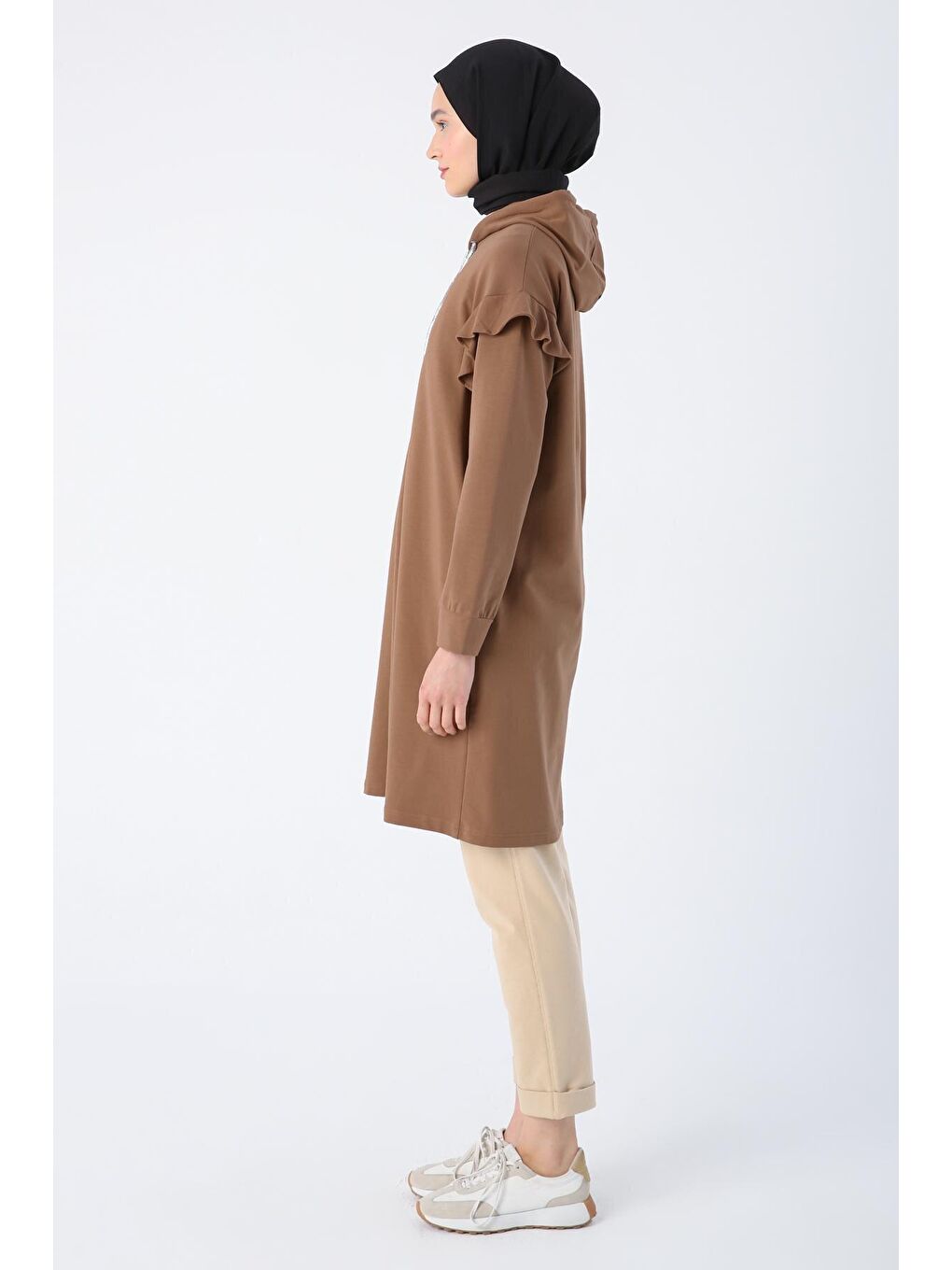Kahverengi Kahve Pamuklu Omzu Volanlı Kapüşonlu Simli Bağcık Detaylı Fermuarlı Hırka-2