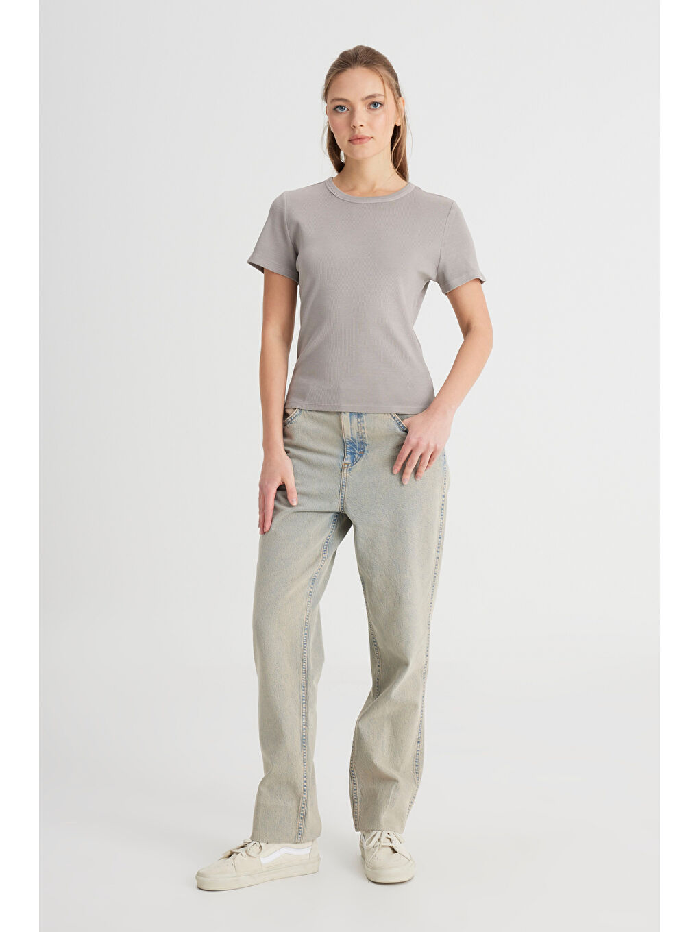 Slim Fit Dar Kesim Bisiklet Yaka Gri Tişört-2