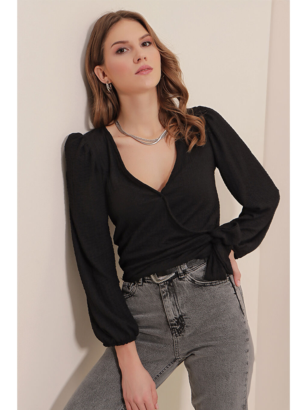 0441 Anvelop Örme Bluz - Siyah-1