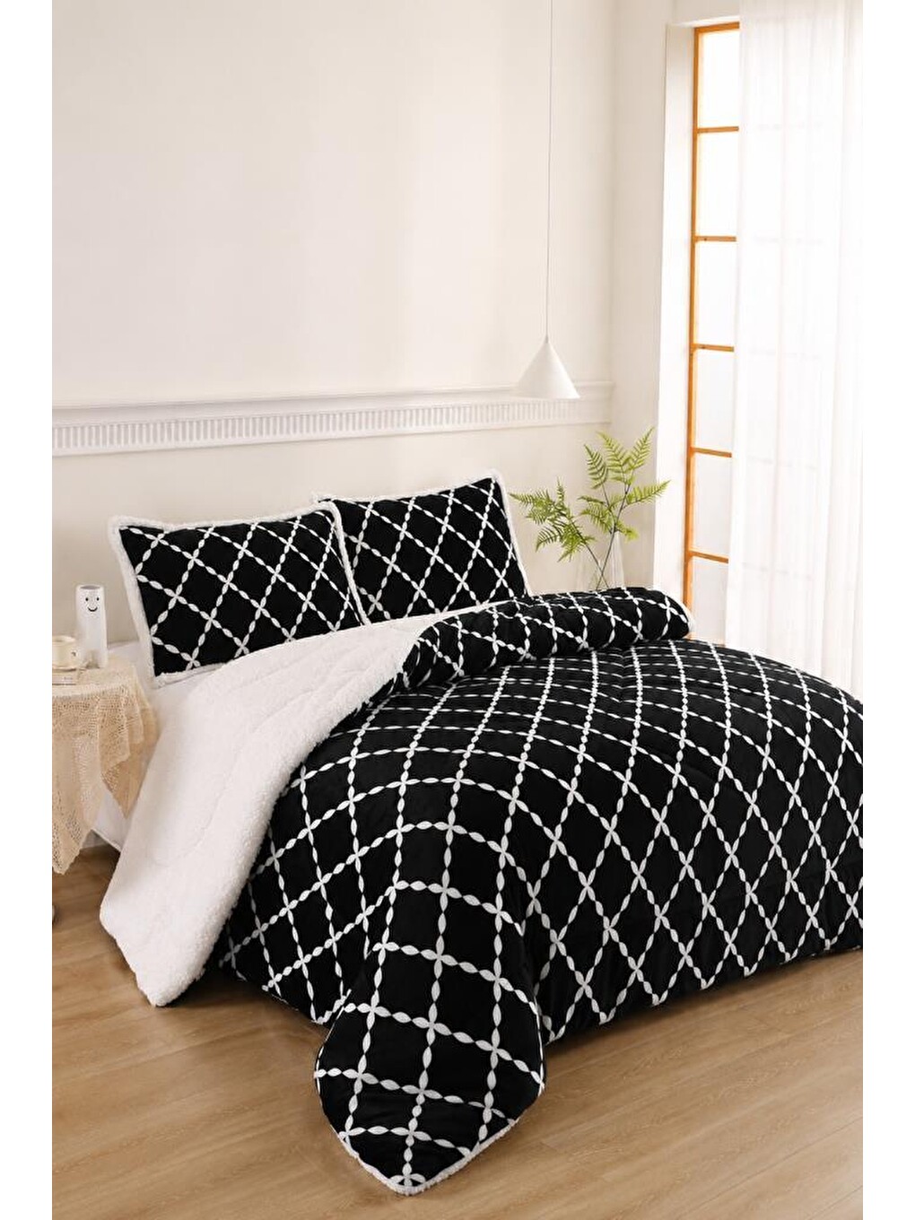 Karışık Ay Işığı Desenli Pelüş Çift Kişilik Comforter Set