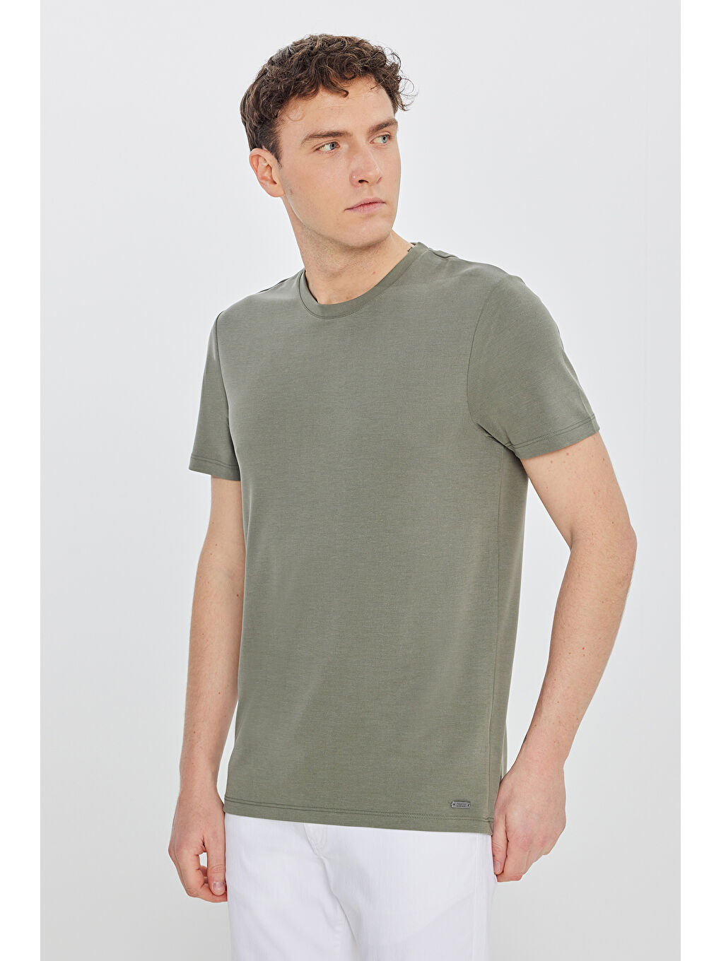 Erkek Haki Yumuşak Dokulu Slim Fit Dar Kesim Bisiklet Yaka Tişört-2