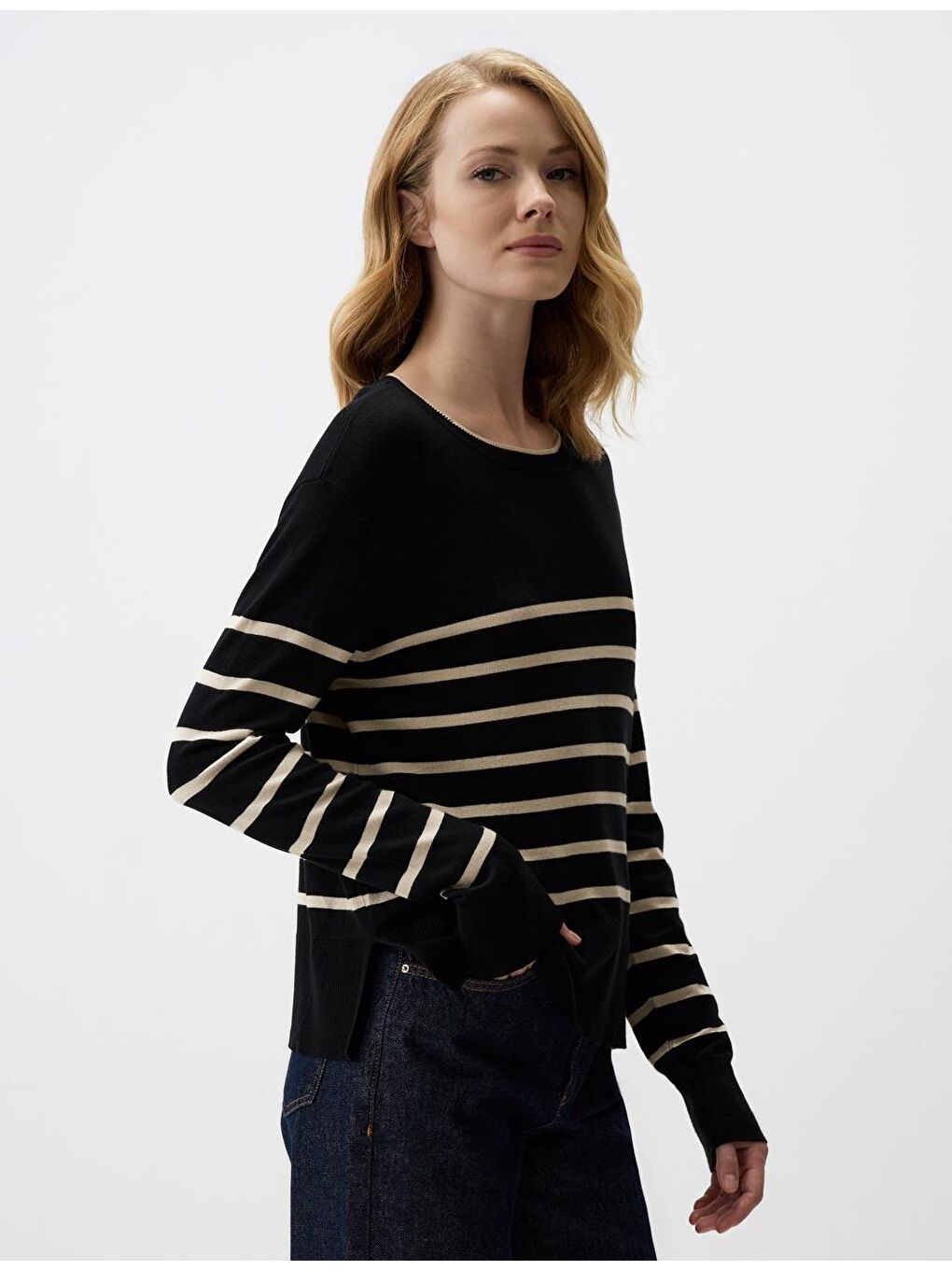 Siyah Kadın Kazak-2