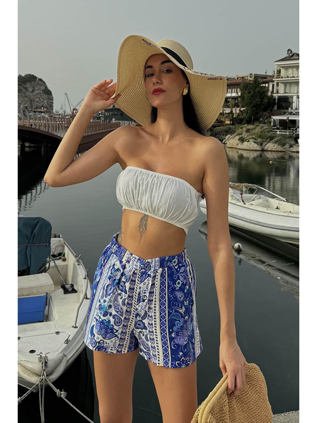 Desenli Bustiyer Mavi-Beyaz Şort Takım-2