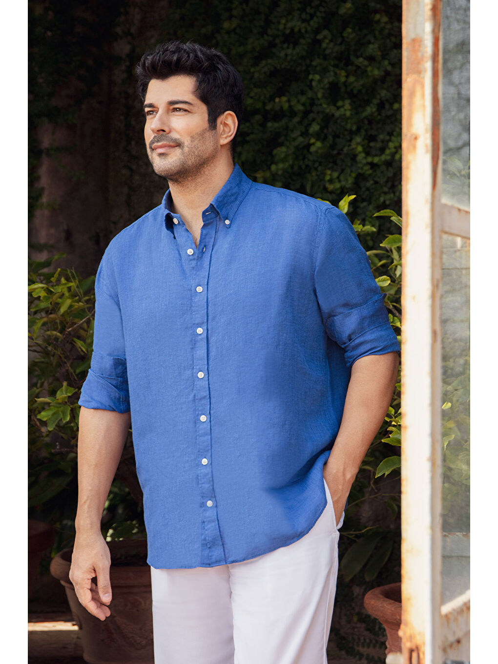 Erkek İndigo %100 Keten Comfort Fit Rahat Kesim Düğmeli Yaka Gömlek
