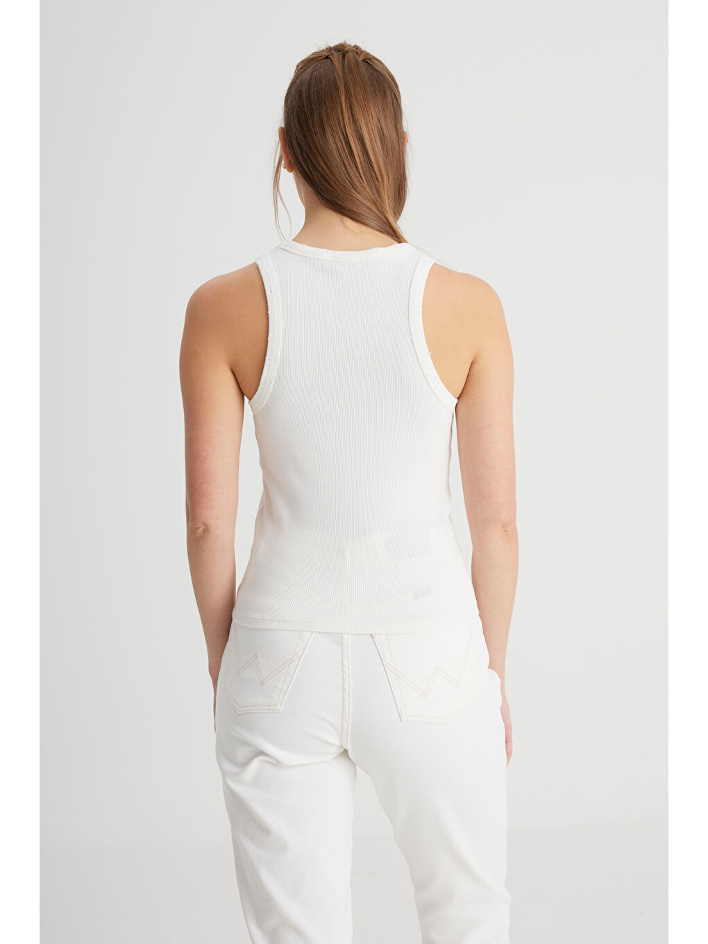 Slim Fit Dar Kesim Bisiklet Yaka Beyaz Bluz-4