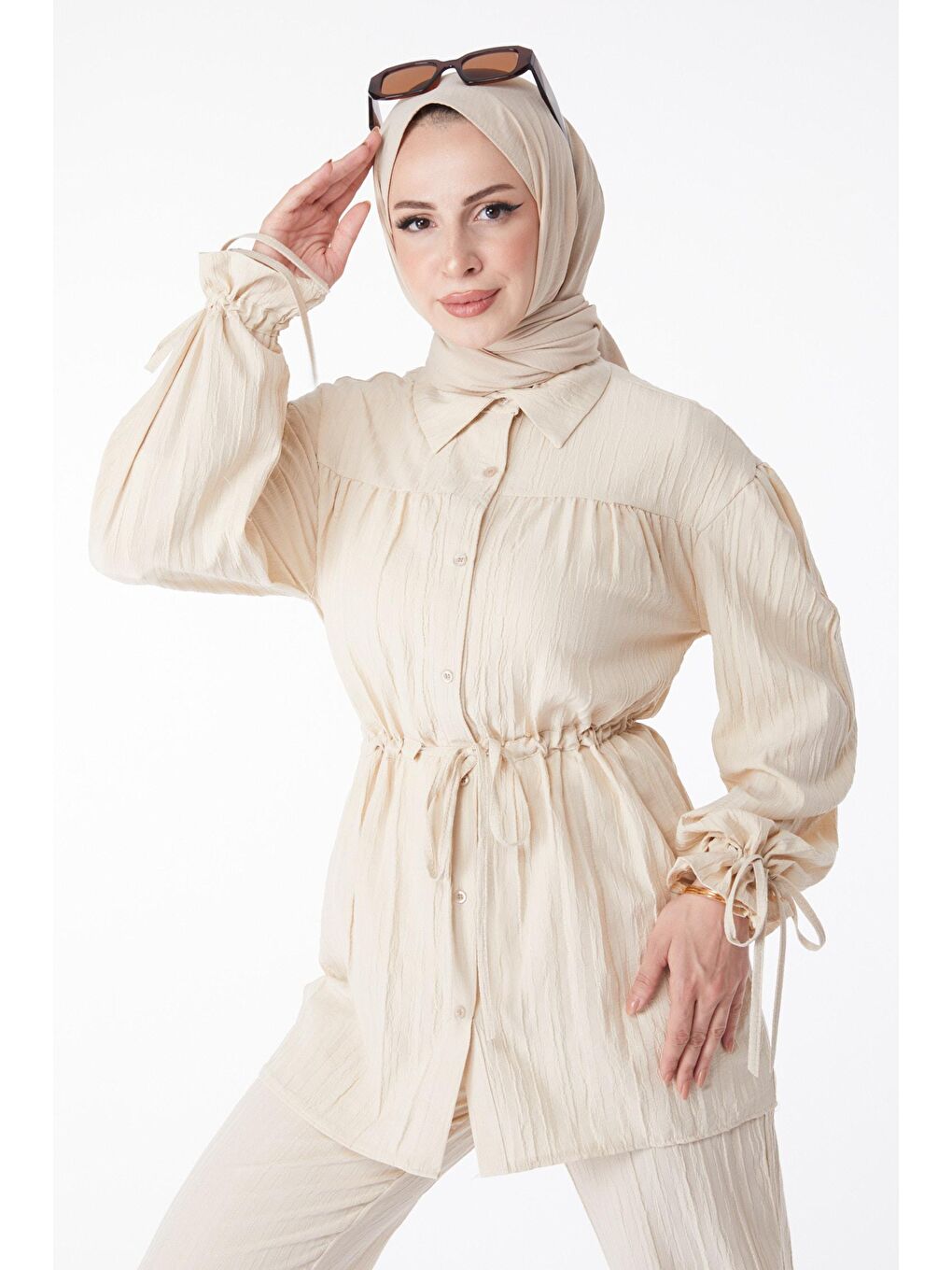 Gömlek Yaka Kadın Bej Beli Bağcıklı İkili Takım - 25125-1