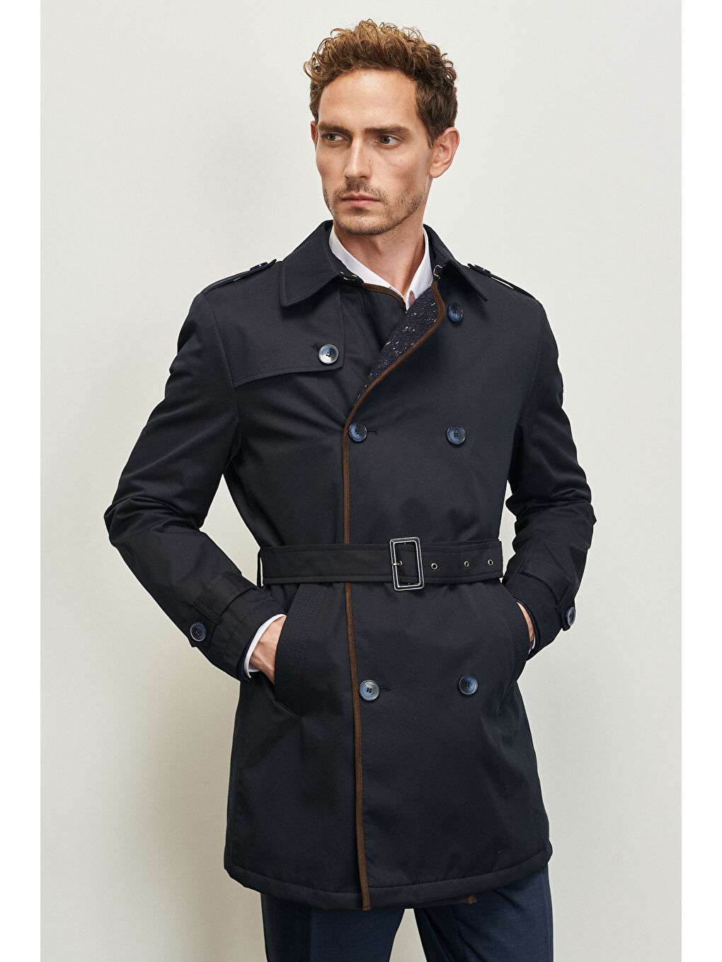 Erkek Lacivert Standart Fit Normal Kesim Bebe Yaka Beli Kemerli Pamuklu Kışlık Trençkot