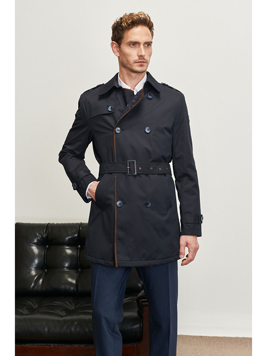 Erkek Lacivert Standart Fit Normal Kesim Bebe Yaka Beli Kemerli Pamuklu Kışlık Trençkot-2