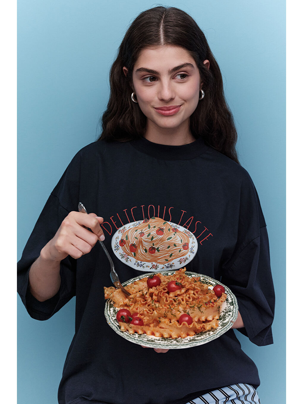 Siyah Baskılı Kısa Kol T-Shırt Pasta-1