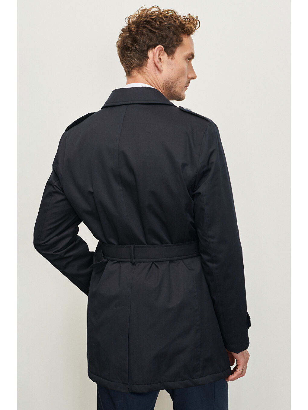 Erkek Lacivert Standart Fit Normal Kesim Bebe Yaka Beli Kemerli Pamuklu Kışlık Trençkot-4