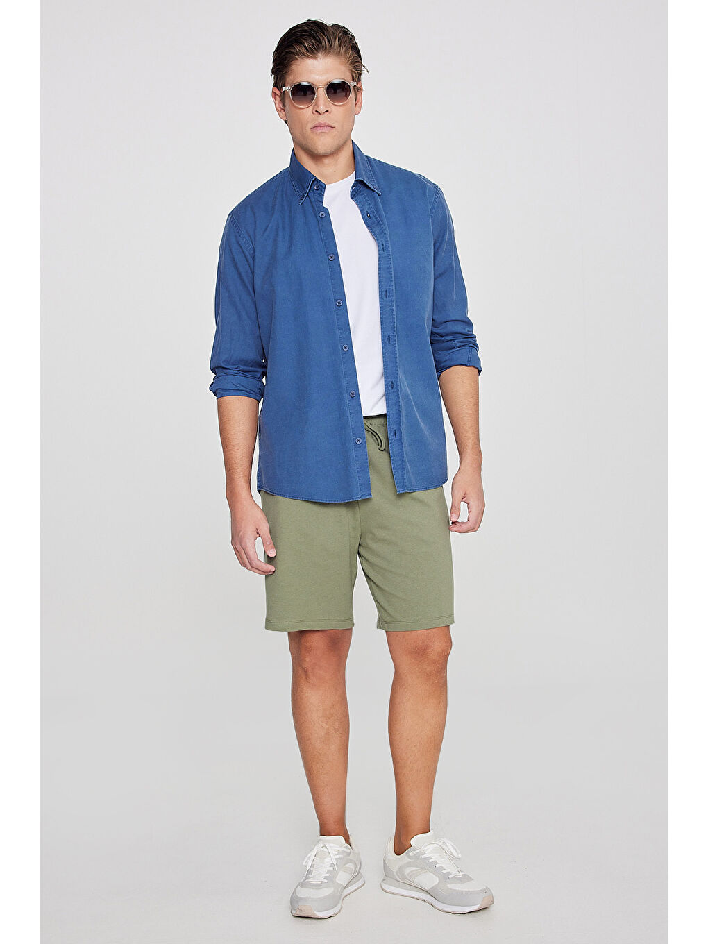 Erkek Haki Pamuklu Rahat Nefes Alabilen 2 İplik Cepli Örme Standart Fit Normal Kesim Şort-2