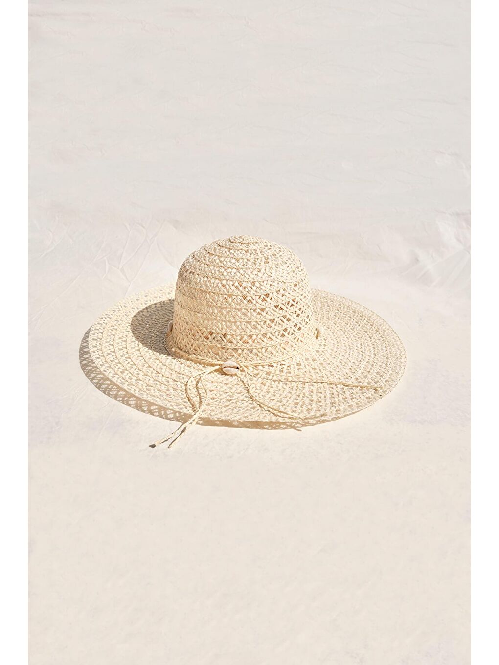 Bej Deniz Kabuklu Hasır Plaj Şapkası 2040