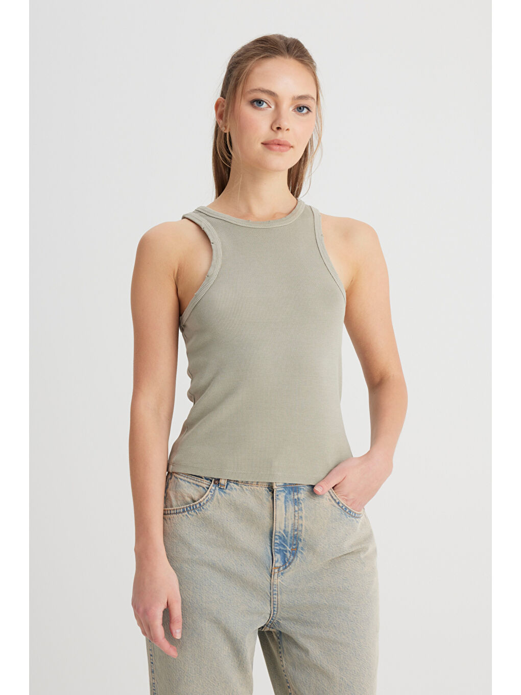 Slim Fit Dar Kesim Bisiklet Yaka Haki Bluz-3