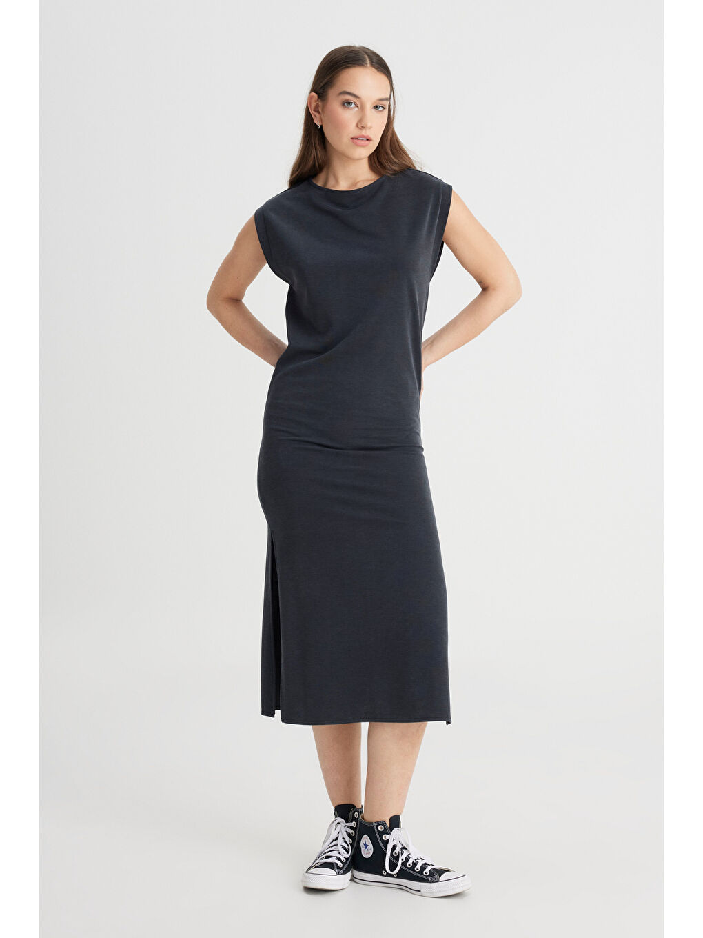 Regular Fit Normal Kesim Bisiklet Yaka Siyah Elbise-3