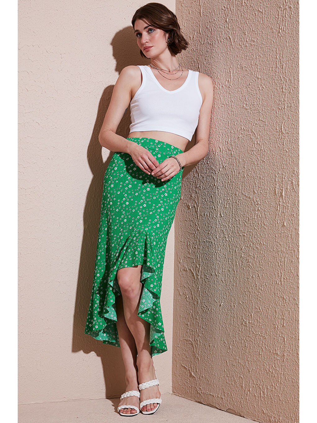 Yeşil Çiçek Desenli Regular Fit Volanlı Yüksek Bel Midi Boy Yırtmaçlı Etek 5869012