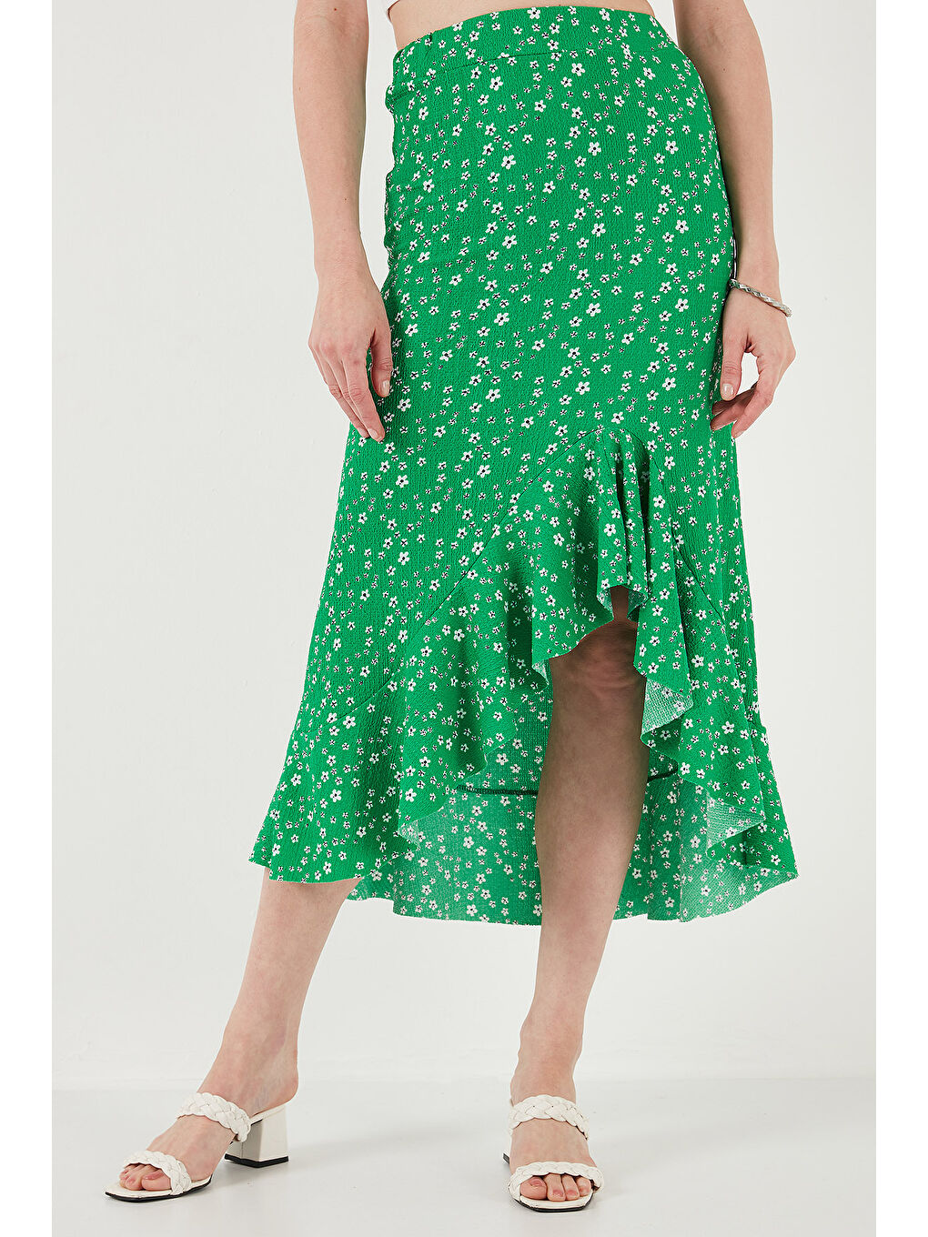 Yeşil Çiçek Desenli Regular Fit Volanlı Yüksek Bel Midi Boy Yırtmaçlı Etek 5869012-1