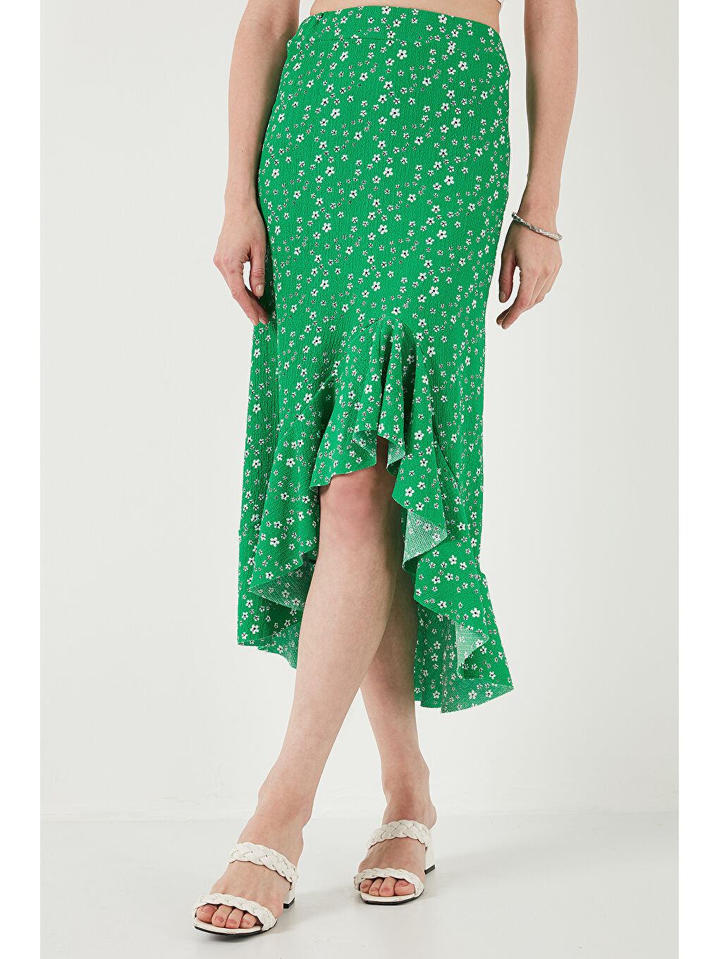Yeşil Çiçek Desenli Regular Fit Volanlı Yüksek Bel Midi Boy Yırtmaçlı Etek 5869012-2