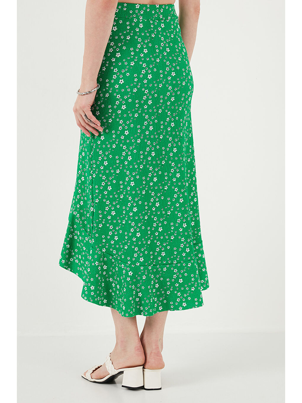 Yeşil Çiçek Desenli Regular Fit Volanlı Yüksek Bel Midi Boy Yırtmaçlı Etek 5869012-6