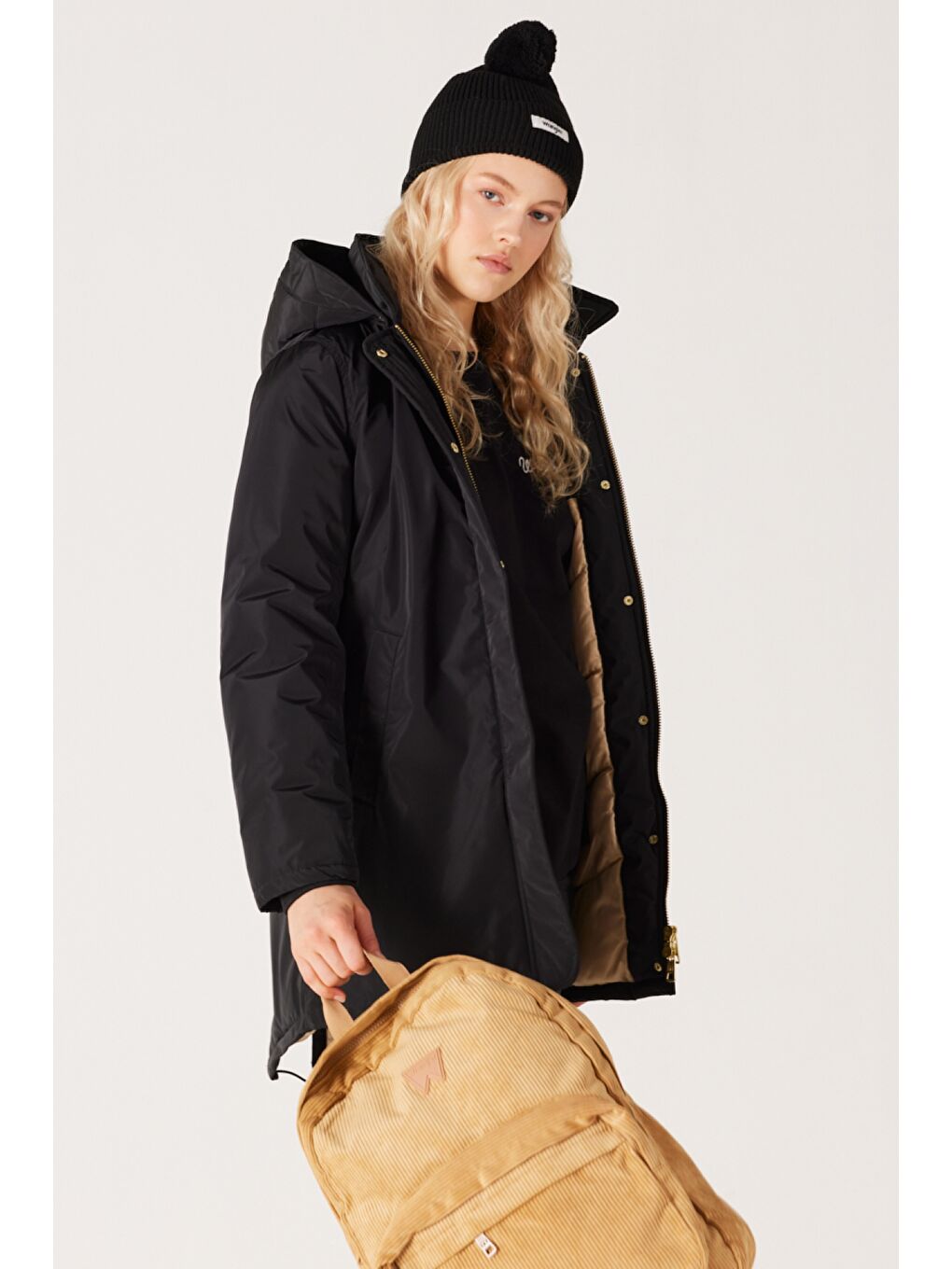 Loose Fit Rahat Kesim Kapüşonlu Siyah Parka Ceket-2