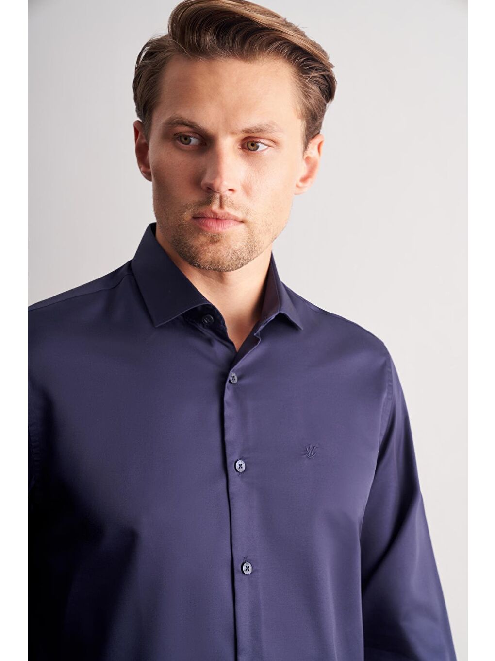 Lacivert Yarım İtalyan Yaka Saten Uzun Kol Slim Fit %100 Pamuk Gömlek 1004255188-3