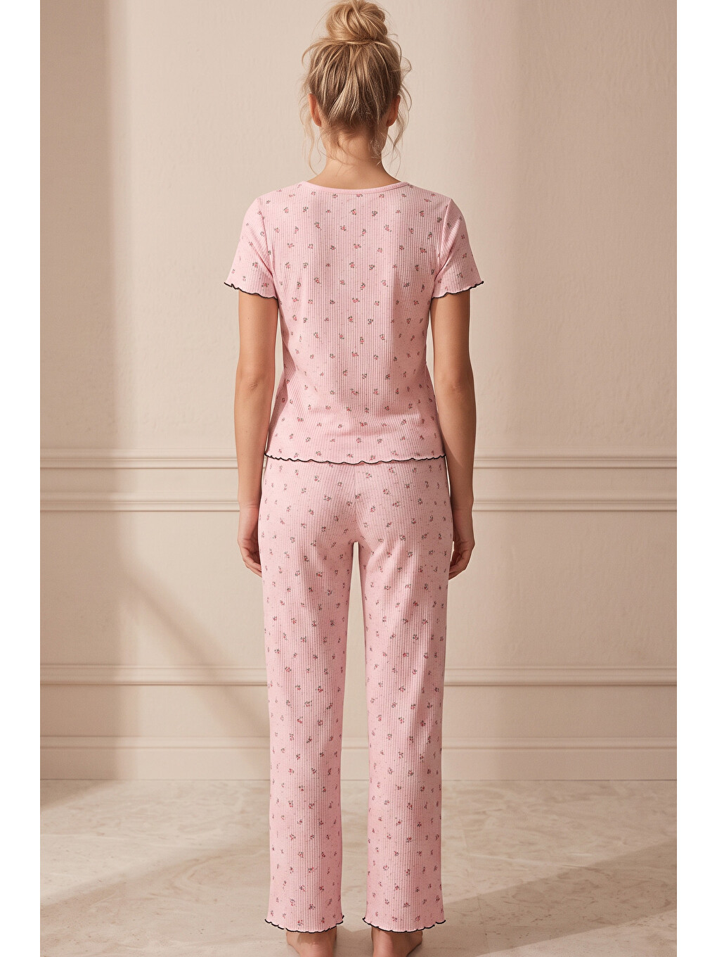 Pembe Çiçek Desenli Fiyonklu Pointelli Örme Pijama Takımı 26120660-2