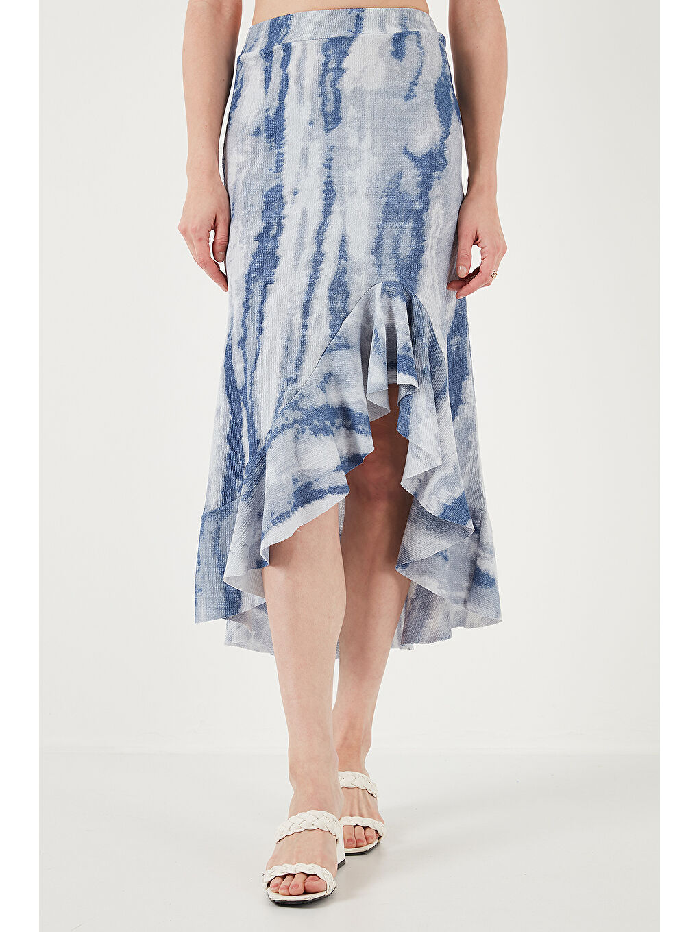 İndigo Regular Fit Desenli Yüksek Bel Volanlı Midi Boy Yırtmaçlı Etek 5869013-1