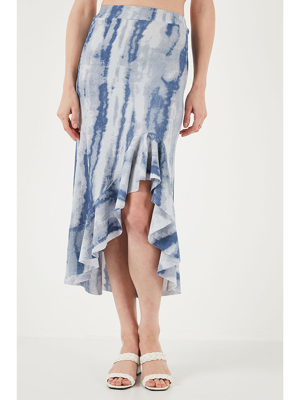 İndigo Regular Fit Desenli Yüksek Bel Volanlı Midi Boy Yırtmaçlı Etek 5869013-3