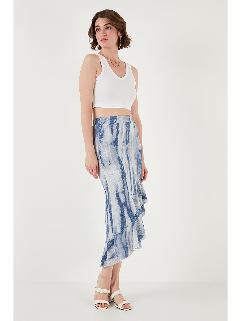 İndigo Regular Fit Desenli Yüksek Bel Volanlı Midi Boy Yırtmaçlı Etek 5869013-4