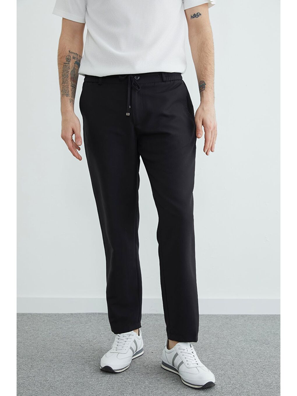 Siyah Beli Lastikli Cepli Jogger Pantolon-1