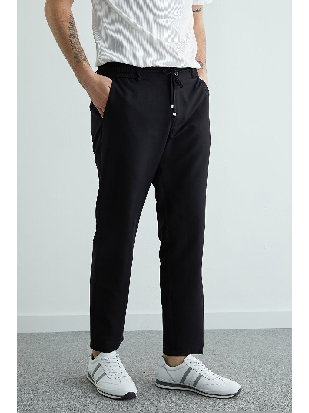 Siyah Beli Lastikli Cepli Jogger Pantolon-4