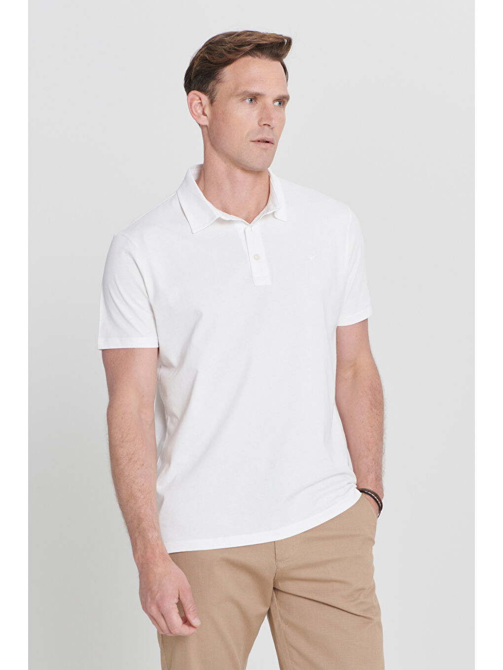 Erkek Beyaz Normal Kesim %100 Pamuk Baskılı Polo Yaka Tişört-2