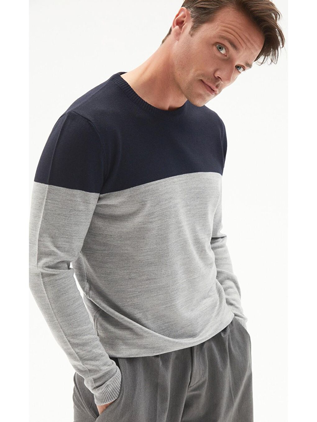 Gri Erkek Regular Fit Renk Bloklu Triko Kazak-1