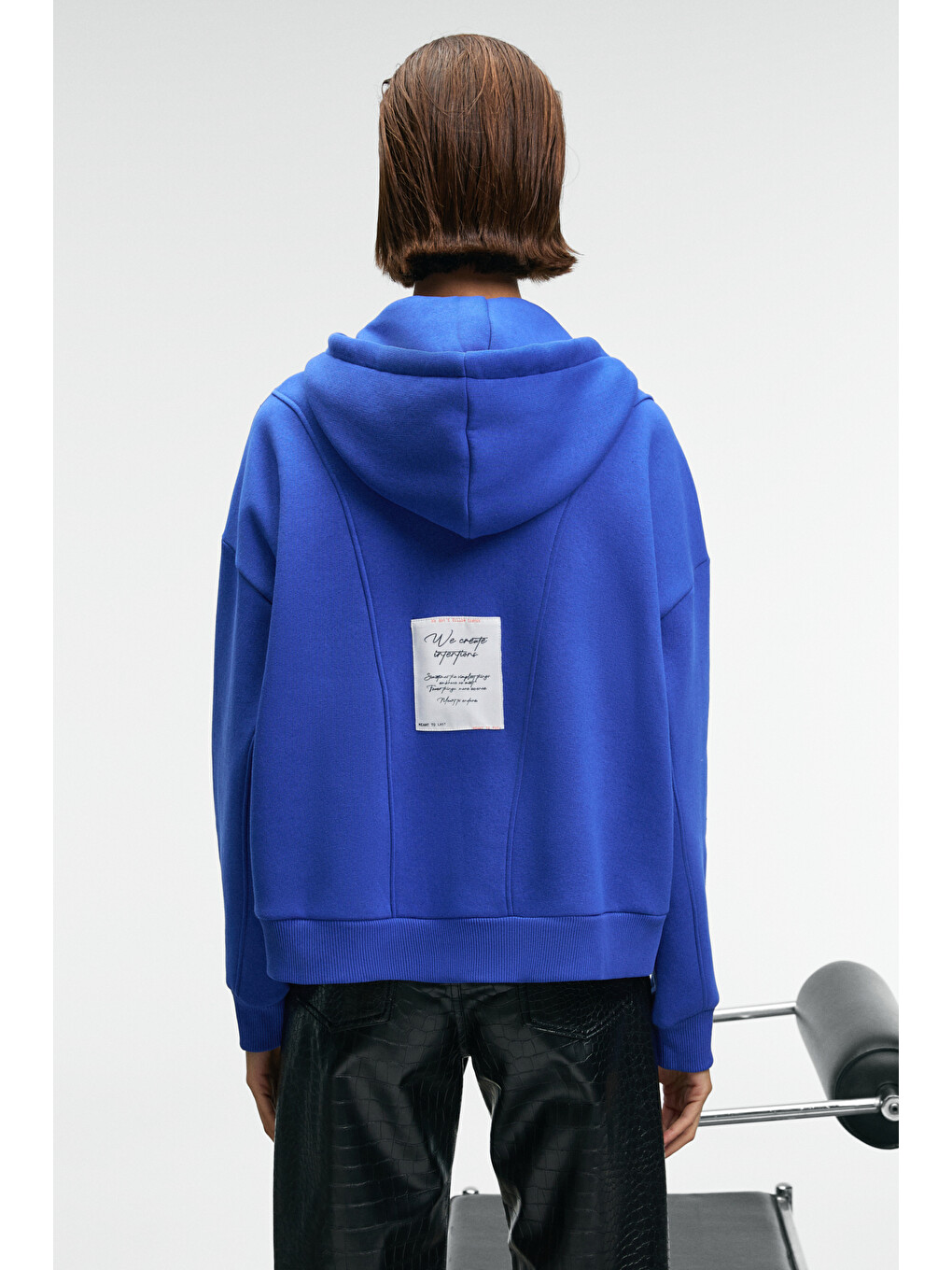Vyselle Kadın Önü Kesikli Metal Fermuarlı Kapüşonlu Etiket Detaylı Oversize Mavi Sweatshirt-3