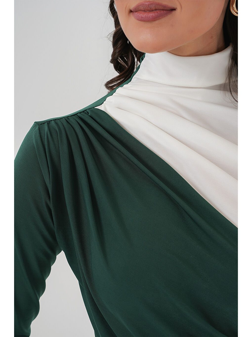 940 Büzgü Detaylı Sandy Bluz - Zümrüt Yeşili-4