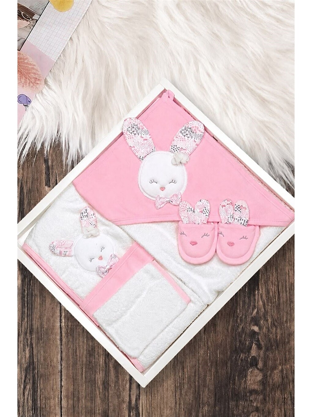 Pembe Kulaklı Tavşanlı Bebek Bornoz Seti