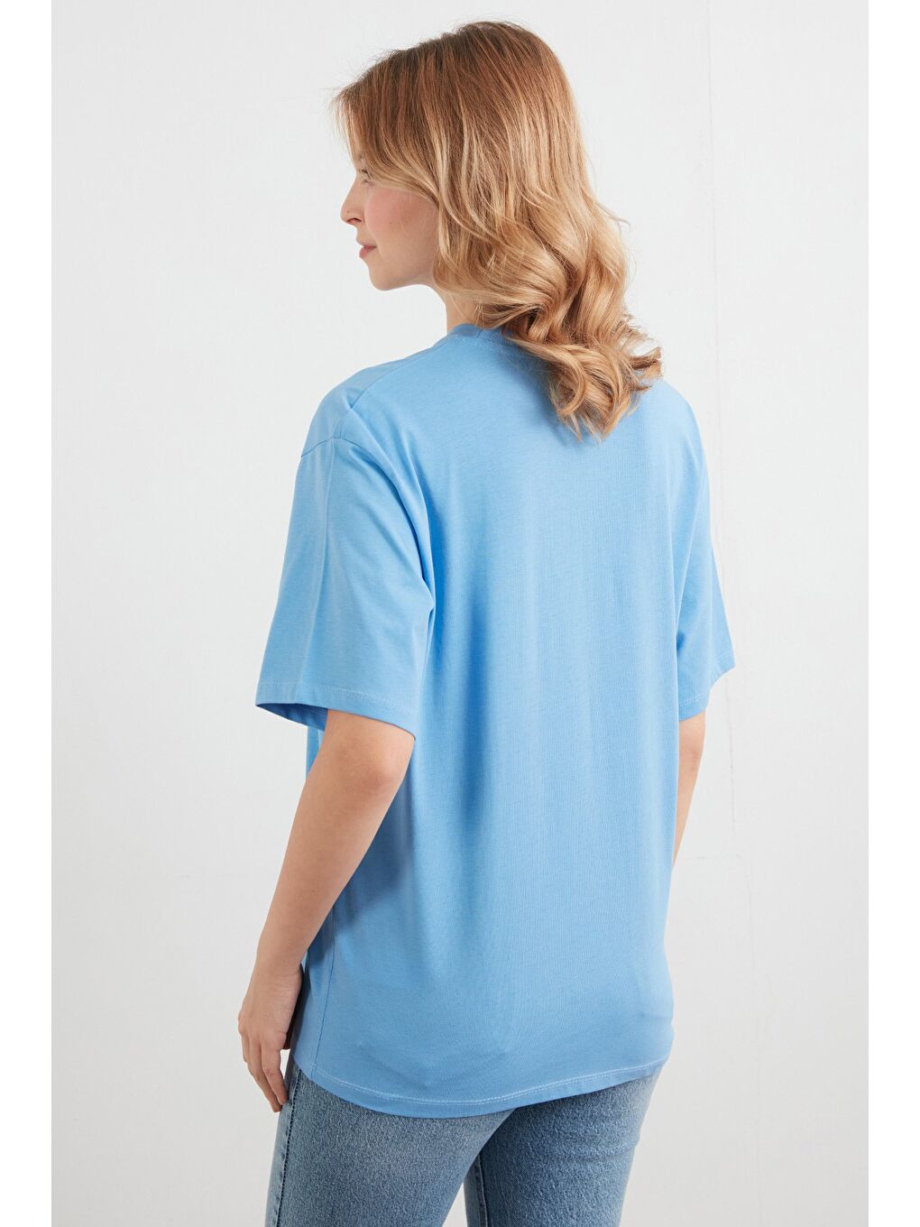 Mavi Üçgen Nakışlı Bisiklet Yaka Oversize Tişört-2