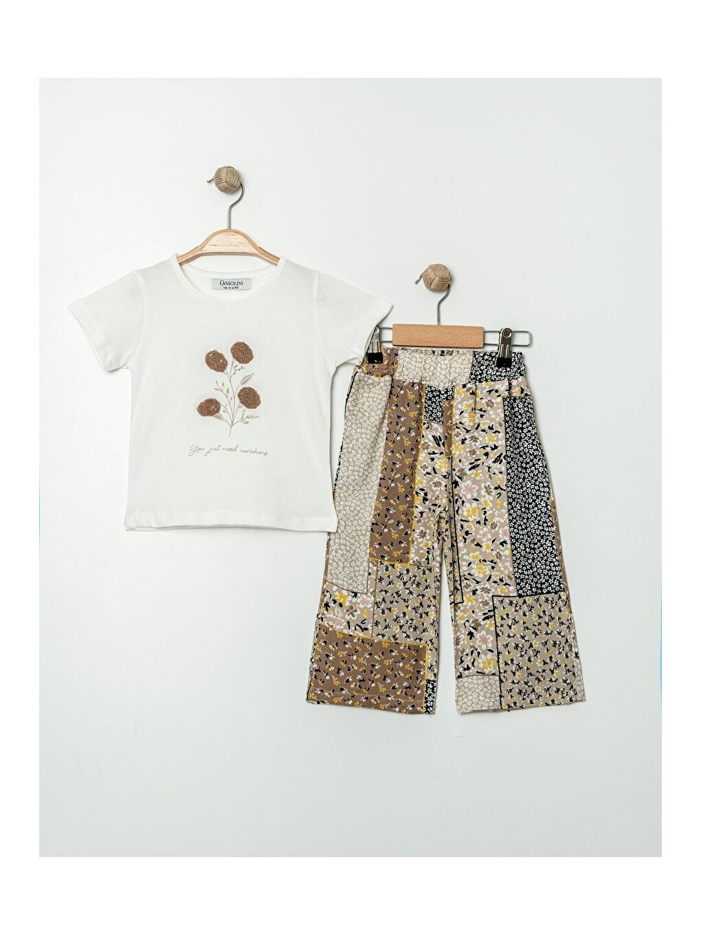 Kahverengi Tatlı Çiçek Desenli Oversize Rahat Kesim Kız Bebek Takımı-4