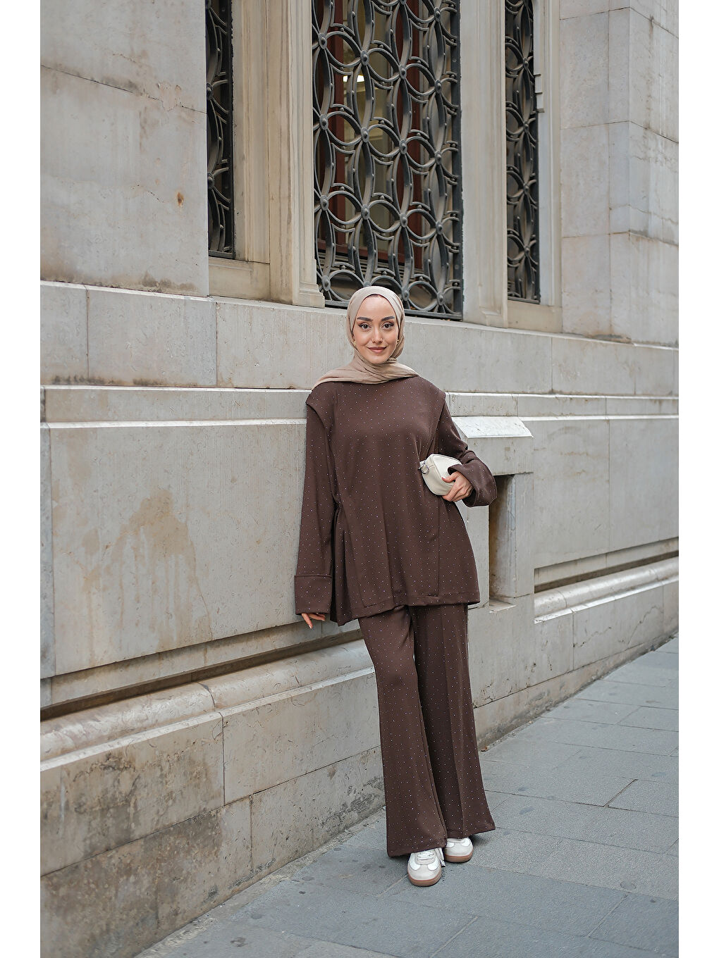 Kadın Taş Detay Beli Lastikli Takım Kahverengi-1